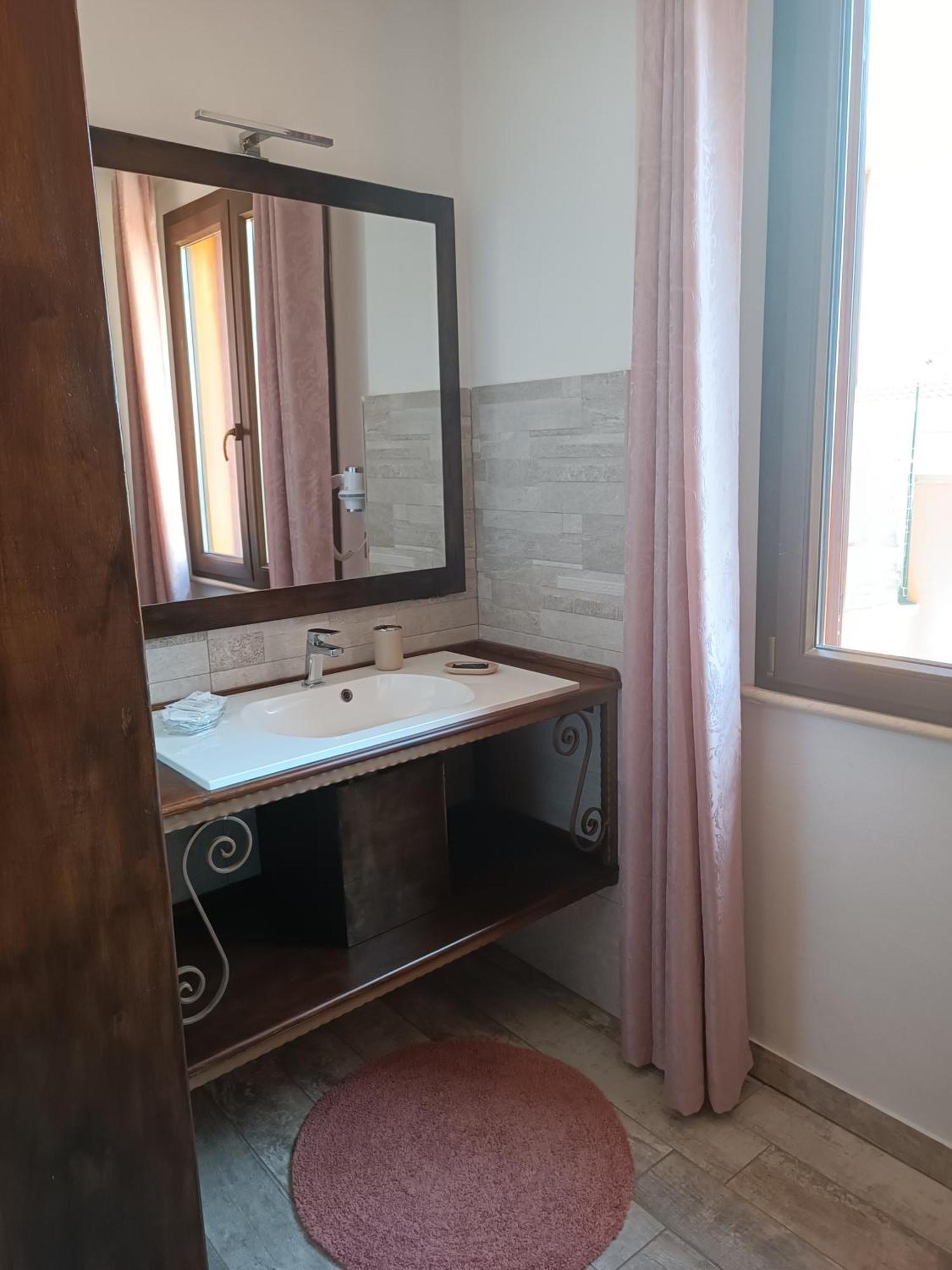 B&B Mamuthones Porto Torres Pokoj fotografie